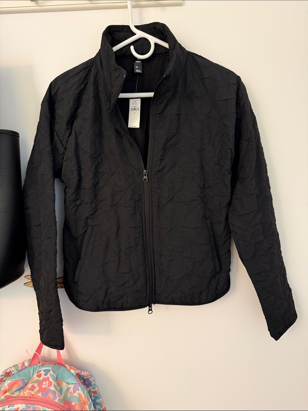 GAP Black Quilted Lightweight Zip Jacket - Women
